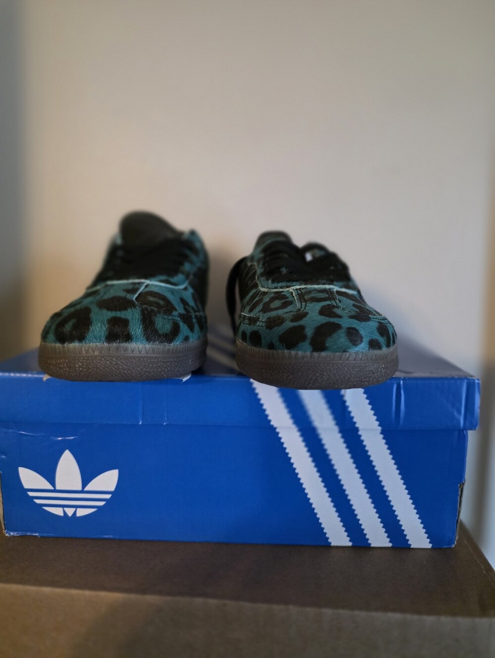 Adidas OG Samba Semi Screaming Green Core Black Gold Women Size 7 new with box - Picture 6 of 8
